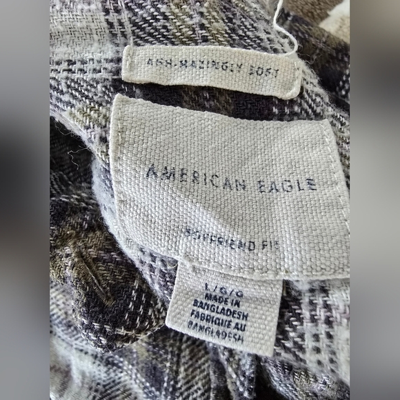 American Eagle Amazingly Sodt Plaid Button-Up Shirt - Picture 11 of 11